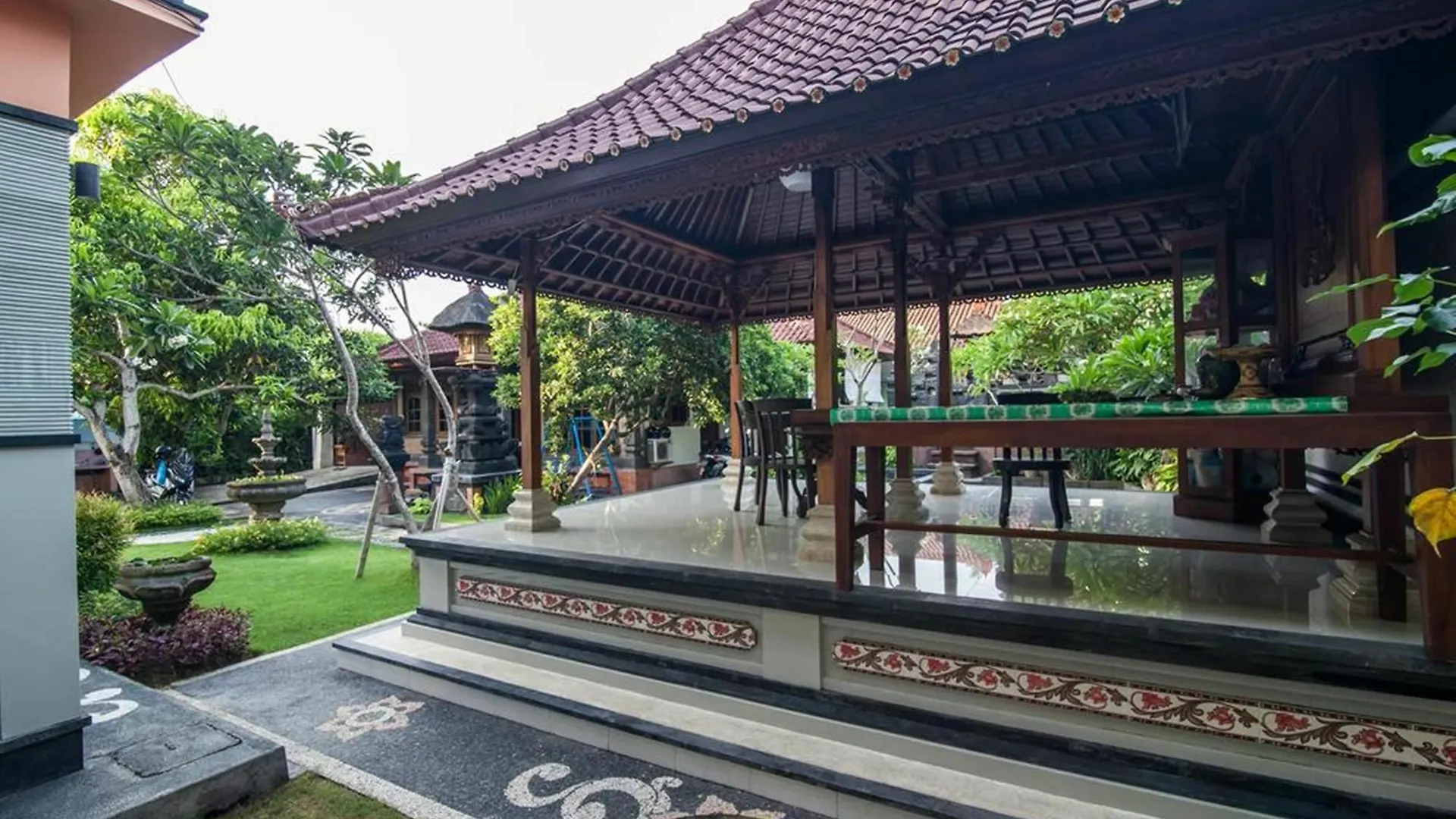 Tirai Bambu Jimbaran Hotel Kuta Selatan 2*,  Indonesia